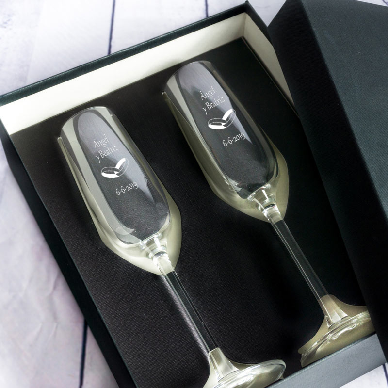 Copas de cava de cristal personalizadas mediante grabado a láser con  estuche a juego - Regalo personalizado para novios, parejas, bodas, eventos