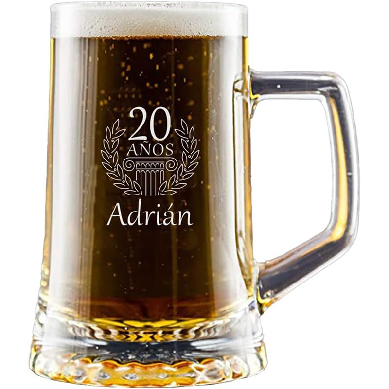 Regalos personalizados: Cristalería personalizada: Jarra de cerveza grabada para cumpleaños