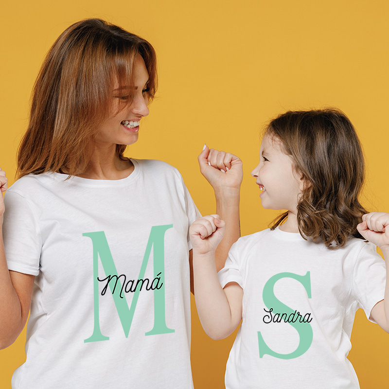 Regalos personalizados: Regalos con nombre: Pack camisetas mamá e hij@ personalizado Inicial